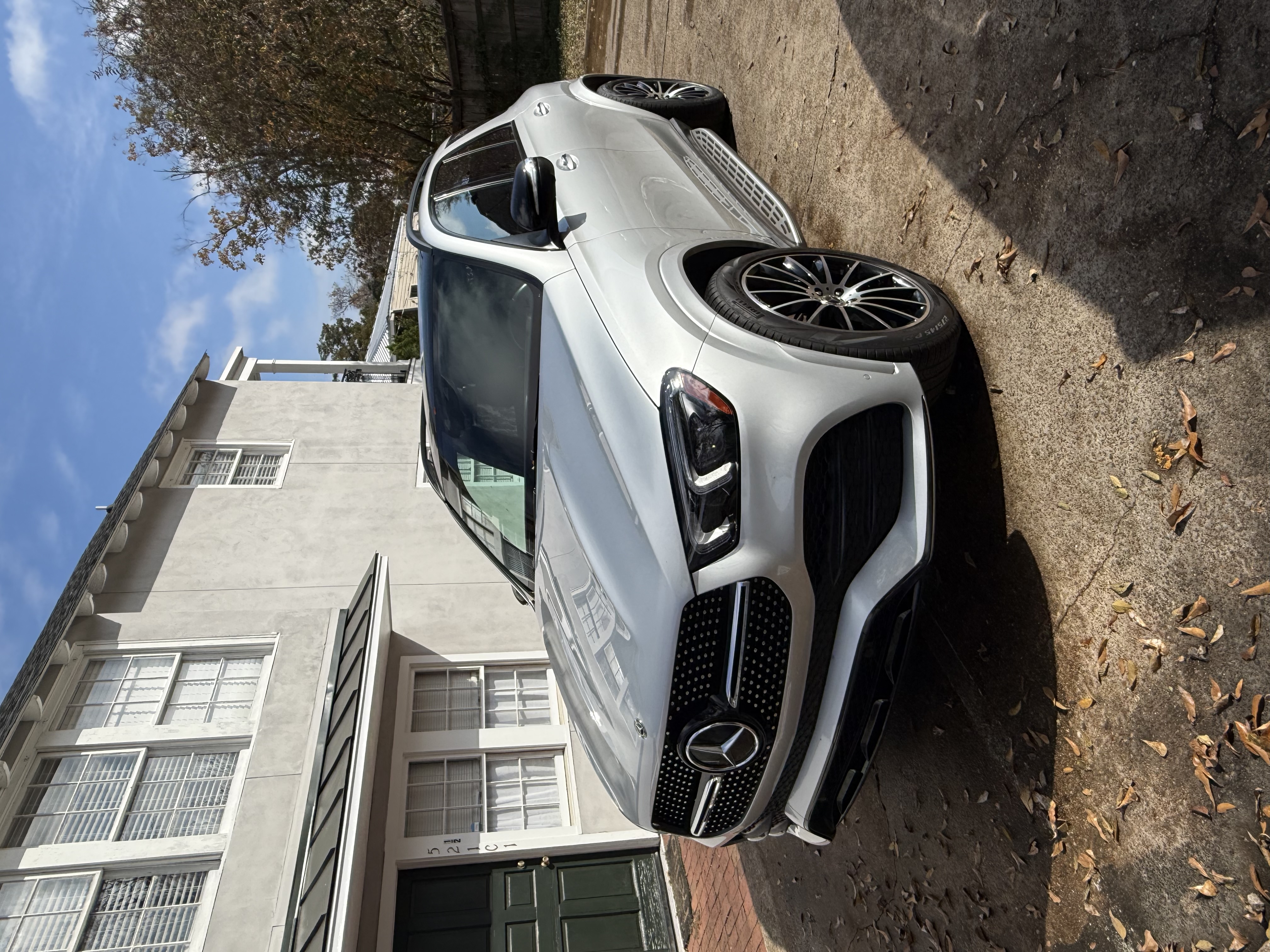 Detailed Mercedes SUV